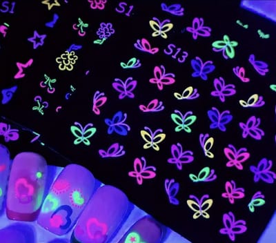 Nagelstickers 3D Glow in the Dark ( 24 Sticker velletjes ) 6 x6 cm