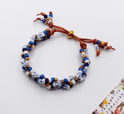 Jeannette-Creatief® - Beach - Leren Vlechtarmband Delftsblauwe Look met Miyuki Rocailles & Schuifknoop - Vlechtarmband - Kralenarmband - Handgemaakte Sieraden - Unieke Sieraden