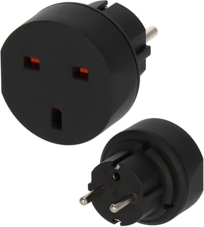 Famanu reisstekker / reisadapter zwart