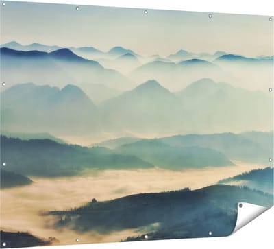 Gards Tuinposter Heuvel Landschap tijdens de Mist - 160x120 cm - Tuindoek - Tuindecoratie - Wanddecoratie buiten - Tuinschilderij