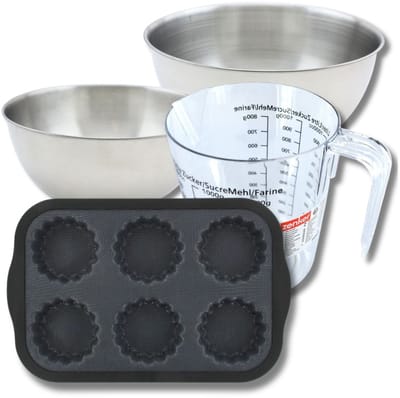 Bakset met 6 taartvormpjes 28 x 18 cm van siliconen, 2 mengkommen, maatbeker en spatel Zenker