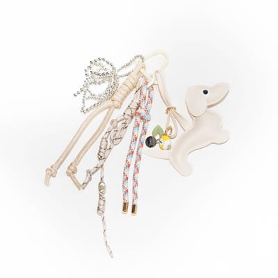 xoxo Wildhearts Bag Charm - Puppy Love - Beige - Hangertje voor handtas - Accessoire voor dames tas - Hanger met puppy hond - Hondje - Sleutelhanger - Beige