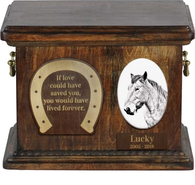 Persoonlijke urn voor paardenas met foto en box voor huisdieren.