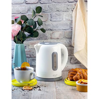 Elektrische kunststof waterkoker, 1,7L, 2200W, wit, met filter en draaibare basis, BPA-vrij, veilig en efficiënt.
