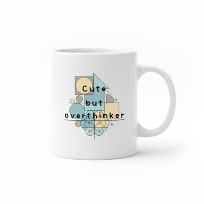 Schattige Tekst Koffiemok – “Cute but Overthinker” – Modern Geometrisch Design – 330 ml Keramische Mok