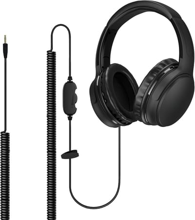 StayPowered TV Hoofdtelefoon - Geniet van Duidelijk Geluid zonder Anderen te Storen - Extra Lang 6 m Kabel - Comfortabele Over-Ear Pasvorm - Geïsoleerd Geluid - Eenvoudige Volumecontrole - Bedraad - Zwart - Levering Sneller dan Aangegeven!