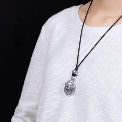 Nieuwe Retro Ketting Mannelijk Dominerende Hanger Roddel Hanger Geluk Geluksbrenger Hanger Sieraden Accessoires wit