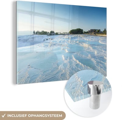 ® Glasschilderij 180x120 cm - Schilderij acrylglas - Helder blauwe lucht boven Pamukkale in Turkije - Foto op glas - Muurdecoratie woonkamer - Wanddecoratie slaapkamer - Schilderijen