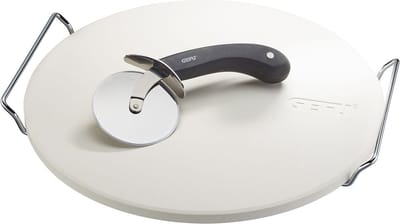3-delige Pizzaset: Pizzasteen met houder & Pizzames, Rond, Ø33 cm, Geschikt voor oven, gas en BBQ - GEFU | DARIOSO