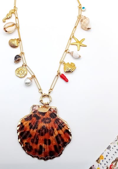 Jeannette-Creatief® - Beach - Bedelketting Big Shell Leopard Paperclipketting Boeislot Sealife Bedels - Paperclipketting - Luipaard - Leopard - Ketting met Bedels - Statement ketting - Zoetwaterparel - Bedelketting - Magic - Bedelkettingen - Summer