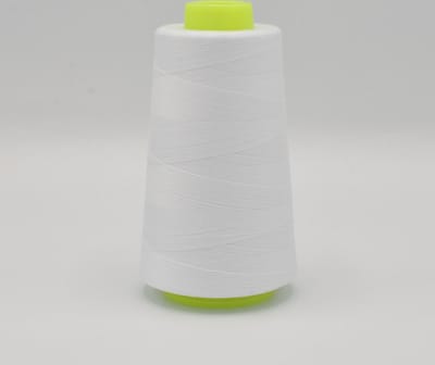 Overlock Garen per 4 stuks -  3000 Yards (2742 meter) per stuk - In 36 kleuren leverbaar - Wit