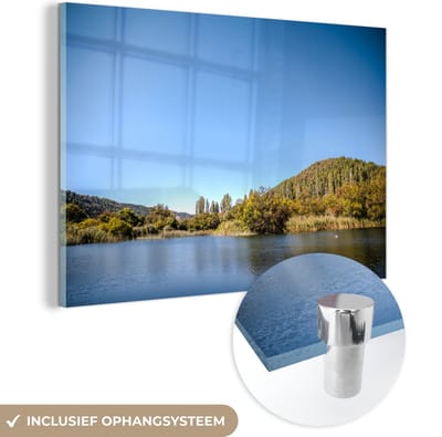 ® Glasschilderij 180x120 cm - Schilderij acrylglas - De kalme wateren bij het heuvellandschap van het Nationaal park Krka - Foto op glas - Muurdecoratie woonkamer - Wanddecoratie slaapkamer - Schilderijen