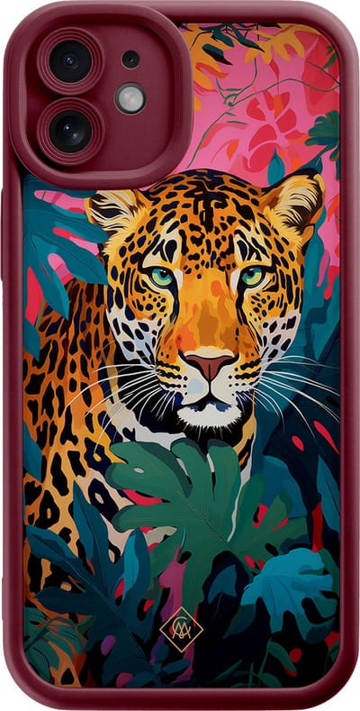 Casimoda® hoesje - Geschikt voor iPhone 11 - Luipaard Jungle - Effen telefoonhoesje met lensbescherming - Siliconen/TPU - Backcover - Rood