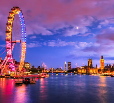 De Londen Eye en House of Parliament bij schemering - Fotobehang (in banen) - 250 x 260 cm