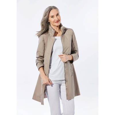 Superlicht lang jack met verborgen capuchon - beige - Gr. 21 van Goldner Fashion
