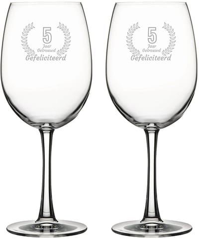 Gegraveerde set rode wijnglazen 58cl Gefeliciteerd 5 jaar getrouwd
