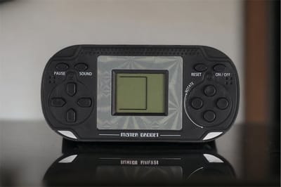 MINI ARCADE CONSOLE - 230 CLASSIC AND RETRO GAMES MG3313 | 3664944281214