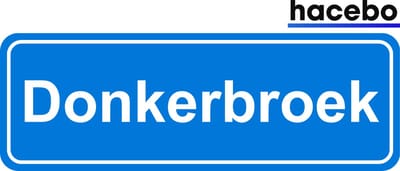Hacebo - Plaatsnaam Sticker - 29x10 CM - Donkerbroek sticker - Verkeersborden sticker - grappige cadeaus - Donkerbroek