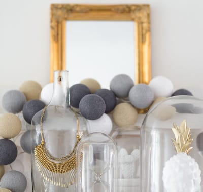 Cotton Ball Lights - LED lichtslinger voor binnen - Handgemaakt en Fairtrade - 20 lampjes - Sand/Grey