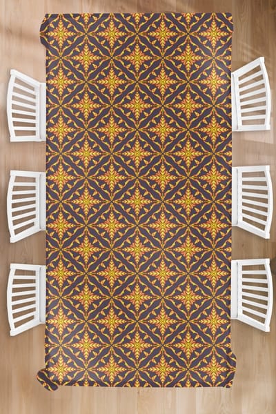 Kerst Tafelkleed - Kerstmis Decoratie - Tafellaken - Patronen - Kerst - Goud - 150x300 cm - Kerstmis Versiering - Tafeldecoratie Kerstmis - Kerstdecoratie tafel - Tafelversiering