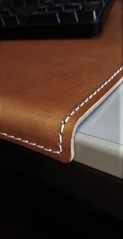 Leren Bureaulegger Halfrond  90 x 50 cm met randbescherming in Cognac