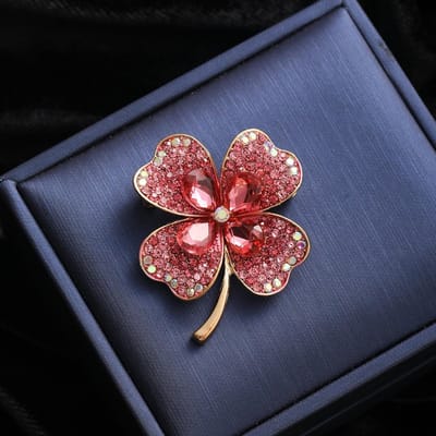 Strass Klaver Broches Voor Vrouwen Groen Paars Rood Kleur Speld Vrede En Gezondheid Plant Sieraden Speld Accessoires brown