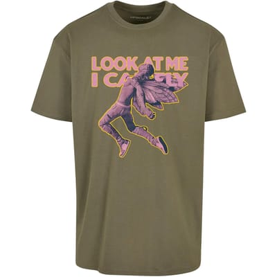 Oversized T-shirt Upscale Look
