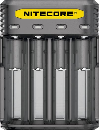 Nitecore Q4 Snellader Zwart