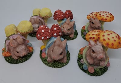 paasdecoratie 6 paasbeeldjes decoratie paashazen met paddestoelen pasen