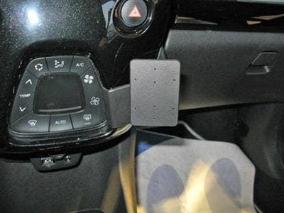 Brodit ProClip houder geschikt voor Citroën C1- Toyota Aygo- Peugeot 108, 2014 - Angled mount