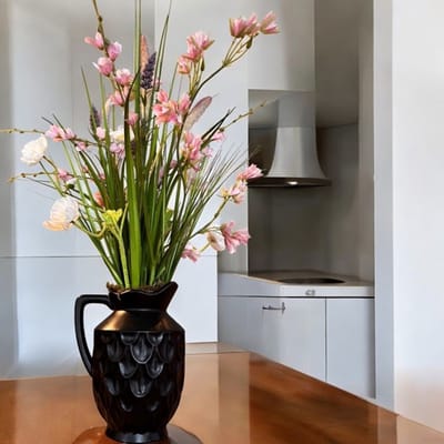 Kunstbloemen Boeket Roze – Kunstgras Veldboeket met Zwarte Vaas – 75cm - Seta Fiori -