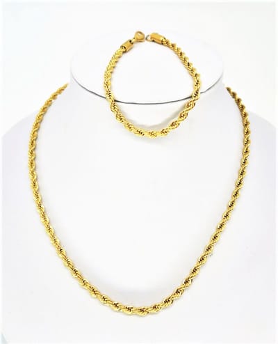 Set - RVS - Goudkleurig - ketting L 45 met armband -L 17 cm - gedraaide koord motief.