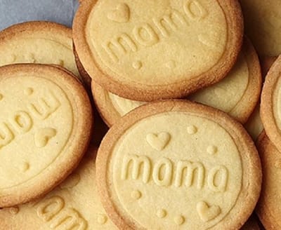 Cadeau mama - koekstempel met mama en hartjes - cadeau moeder - cadeau moederdag - moederdagcadeau
