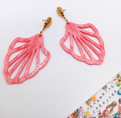 Jeannette-Creatief® - Resin - Waaier Groot - Oorstekers - Oorbellen Dames - Oorbellen Coral - Oorbellen Roze - Oorhangers - Statement Oorbellen - Goudkleurige RVS Oorstekers - Bohemien - IBIZA - Valentijn