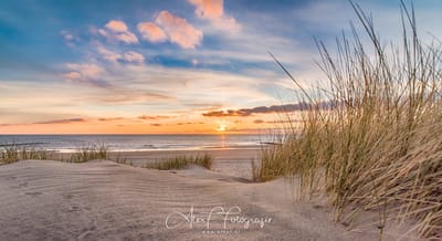 Alex F Fotografie - Schilderij - Een Warme Zomeravond Het Strand - Multicolor - 60 X 90 Cm