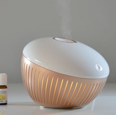 Aroma diffuser Ultrasone Voglia 11 cm hoog - INCLUSIEF GEUROLIËN - luchtverspreider - luchtvernevelaar - luchtverstuiver - luchtverfrisser - aroma - geschenk - cadeau - gift - nieuwjaar - kerst - verjaardag
