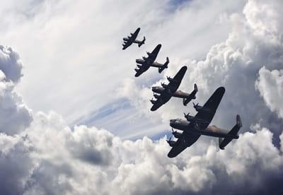 Fotobehang Bomber planes | XL - 208cm x 146cm | 130g/m2 Vlies