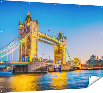 Gards Tuinposter Tower Bridge in Londen met Verlichting - 160x120 cm - Tuindoek - Tuindecoratie - Wanddecoratie buiten - Tuinschilderij