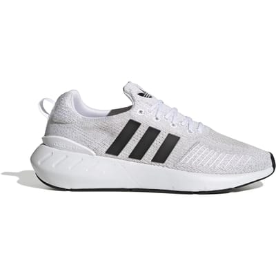 Baskets adidas Swift Run 22