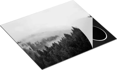 Chefcare Inductie Beschermer Groen Bos met Bomen tijdens de Mist - Zwart Wit - 60x50 cm - Afdekplaat Inductie - Kookplaat Beschermer - Inductie Mat