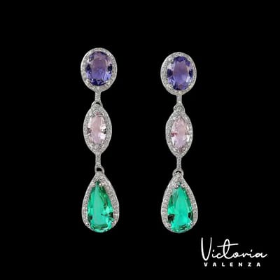 Victoria Valenza Monte Carlo Luxe Oorbellen Dames Messing Oorhangers Dames Oorringen - Meerkleurige Steen - Kleur Zilver - 1 Paar