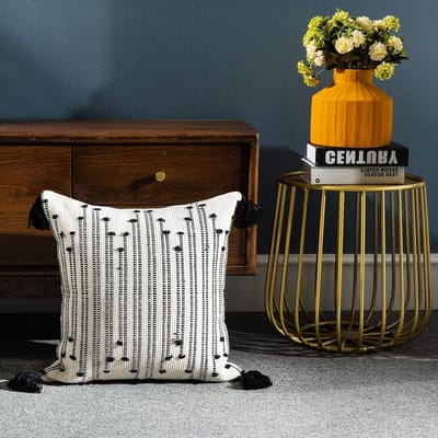 Boho Kussenhoezen met Kwastjes - Decoratieve Vierkante Woven Kussenhoezen voor Bank en Sofa, Zwart en Wit, 45 x 45 cm