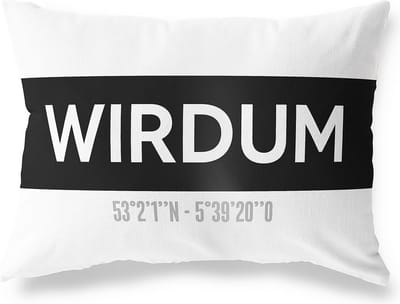 Tuinkussen WIRDUM - GRONINGEN met coördinaten - Buitenkussen - Bootkussen - Weerbestendig - Jouw Plaats - Studio216 - Modern - Zwart-Wit - 50x30cm