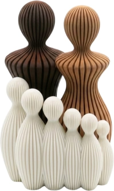 Familie beeldjes – Papa & mama met 6 kinderen - Bruin, Mokka en Wit - 3d geprint - Modern decoratief beeld - Cadeau voor familie/ koppel - Decoratief cadeau - 15CM