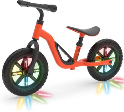 Chillafish Loopfiets 2 jaar met Glow LED wielen - Lichtgewicht met verstelbaar zadel en stuur - Oranje - Loopfiets voor jongens en meisjes tot 4 jaar met handvat om te dragen en 10" anti lek banden - Geen batterijen nodig - Model Charlie Glow