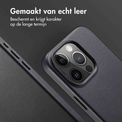 Accezz Hoesje - Geschikt voor iPhone 15 Pro - geschikt voor MagSafe Leather Backcover - Black