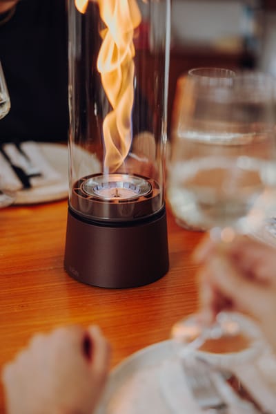 höfats SPIN air Tafelvuur 1200 roest bruin Tafelhaard voor binnen en buiten, moderne bio-ethanoltafelhaard met lange brandduur, innovatieve biobrandertechnologie, verwarmende haard met vlammenwerveling