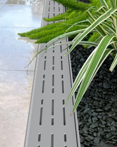 Gootafvoer U-vorm - Smal afvoersysteem - Wateroverlast voorkomen - Hoge draagkracht - 7x3 cm - Zilverkleurig
