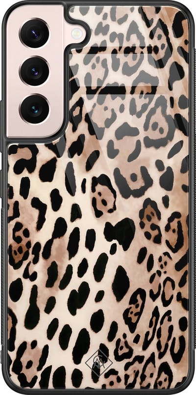 Casimoda® hoesje - Geschikt voor Samsung Galaxy S22 - Luipaard print bruin - Luxe Hard Case Zwart - Backcover telefoonhoesje - Bruin/beige