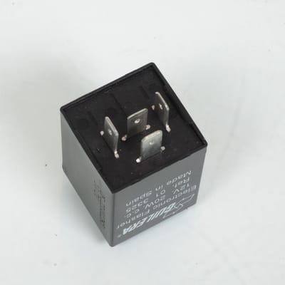 knipperlicht centrale 12v 20w voor scooter mbk 50 spirit 2017 guilera 013325